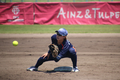 低い体制で捕球する#杉浦選手
