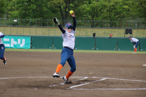 勝利目指して投げる＃長谷川選手