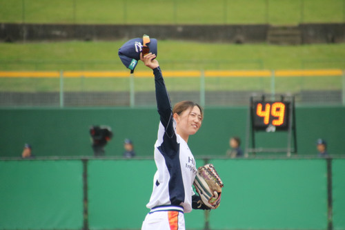応援の唐牛コールに応える＃唐牛選手