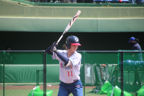 さぁ来いと構える＃唐牛選手