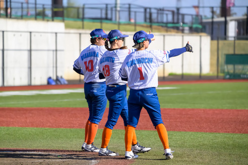 ３人揃って１outポーズ！