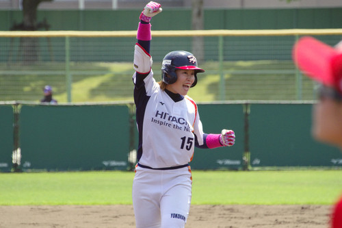 ＃北原選手２塁打でガッツポーズ