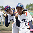 笑顔ではいポーズ