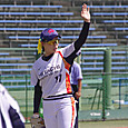 ナイスキャッチ！？と合図する長谷川選手